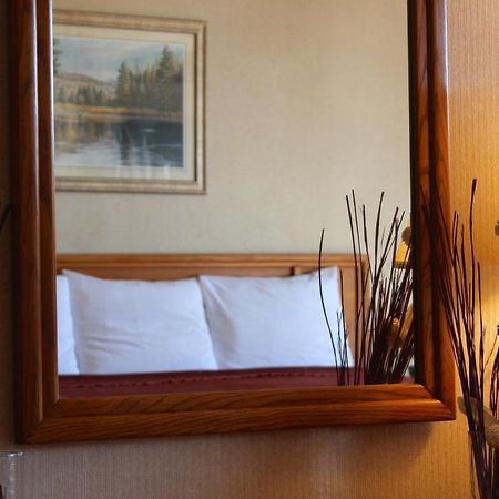 Regency Inn Richmond Dumbarton 객실 사진
