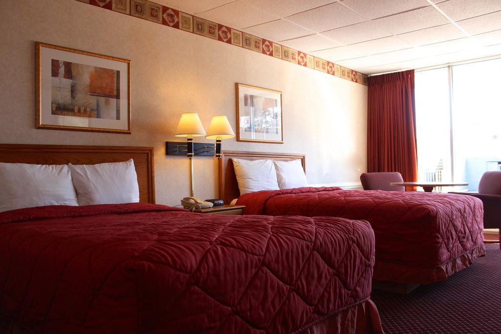 Regency Inn Richmond Dumbarton 객실 사진
