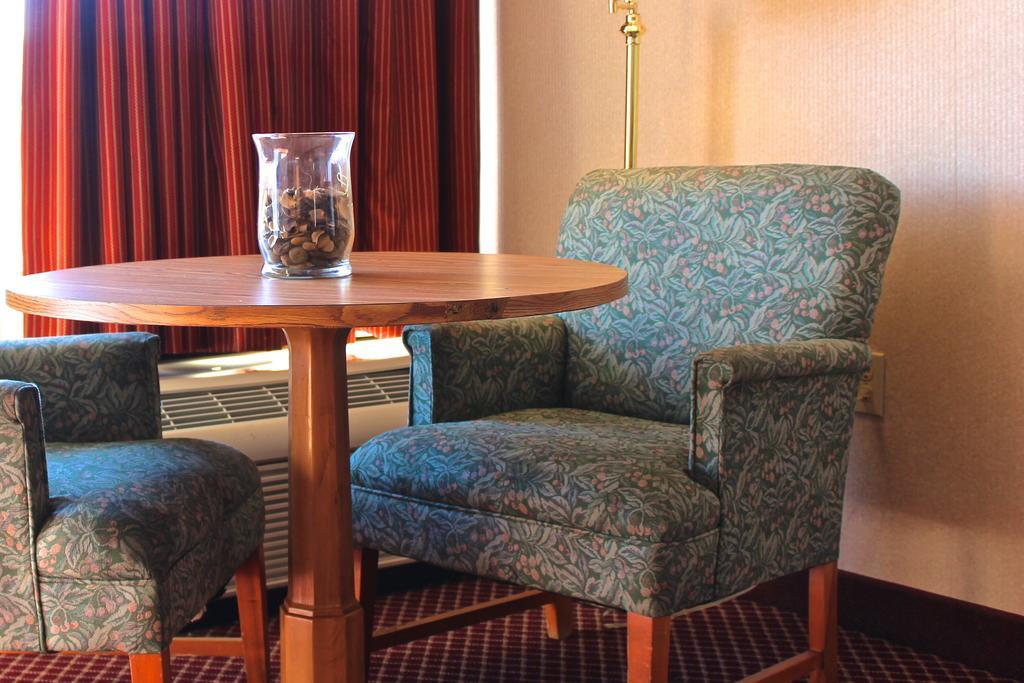 Regency Inn Richmond Dumbarton 외부 사진