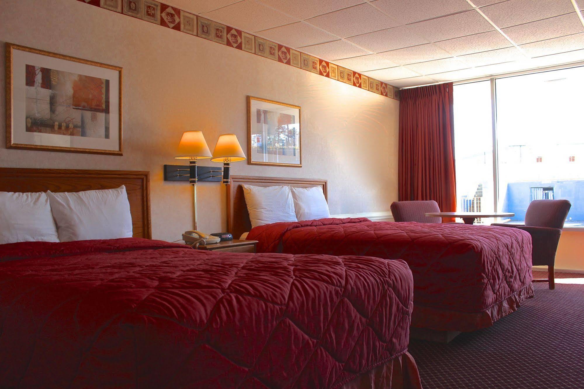 Regency Inn Richmond Dumbarton 외부 사진