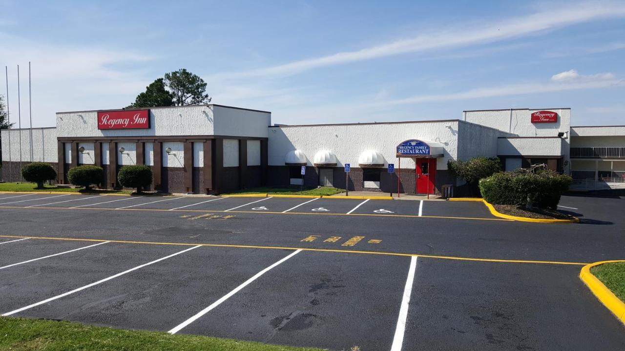 Regency Inn Richmond Dumbarton 외부 사진